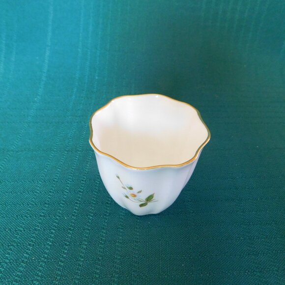 Royal Crown Derby single egg cup Derby Posies (2003) near mint condition - Picture 4 of 6